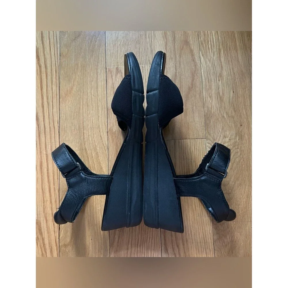 Naturalizer Irena Black Leather Sandals with Low Wedge Heel Size 8.5